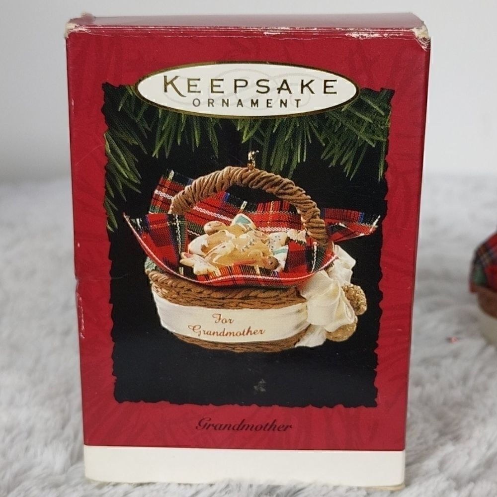 Vintage 1994 Hallmark "Grandmother" Ornament